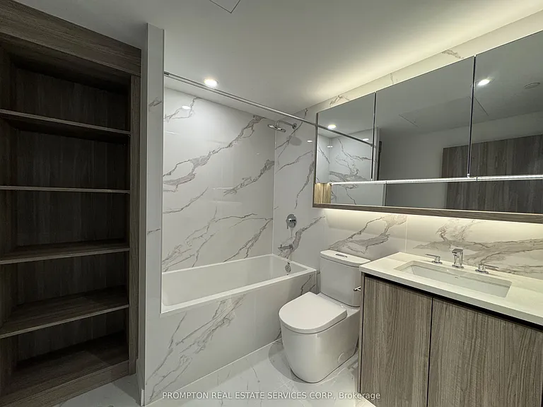 18 Esther Shiner Blvd #2012 — Photo 3