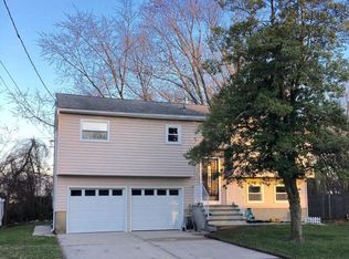 24 Brooklawn Dr, Hazlet, NJ 07730