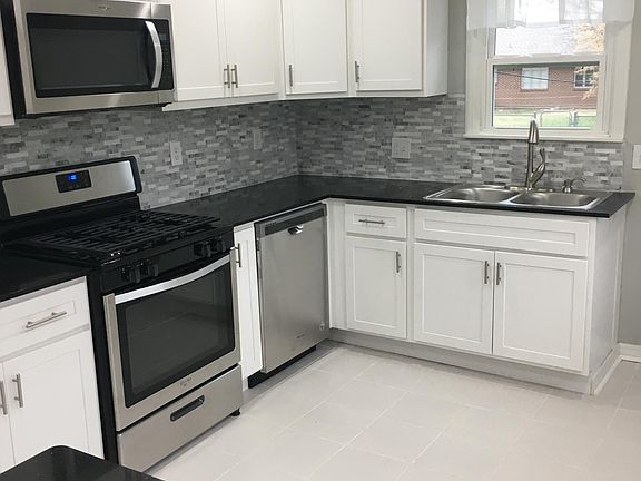 GRANITE COUNTERTOPS - NEW CABINETS