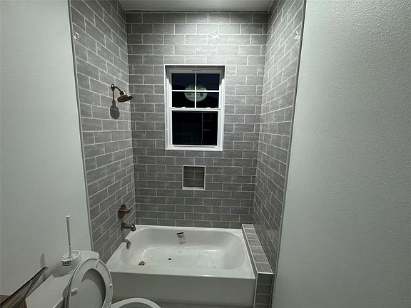 4th image of 1022 62nd St