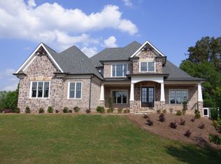 1270 Lakewood Manor Dr, Athens, GA 30606