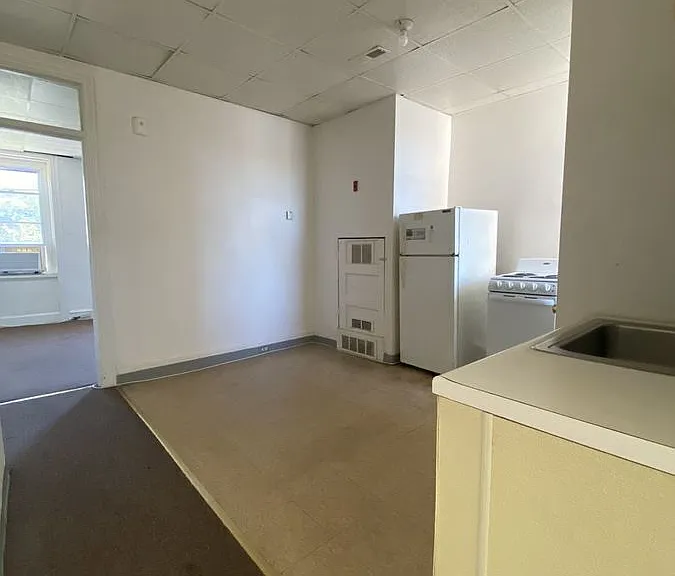 3240 N 15th St #3 — Photo 2