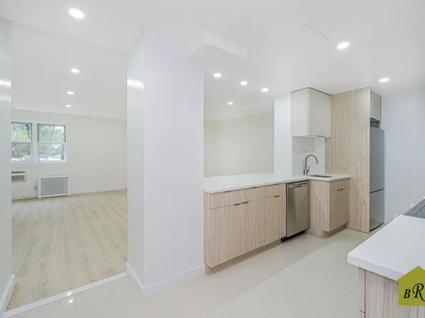 2815 Ocean Parkway image 20 of 32