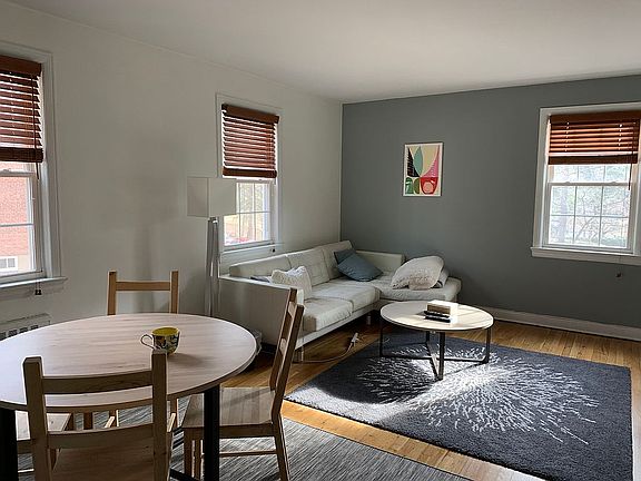 Dining/living room