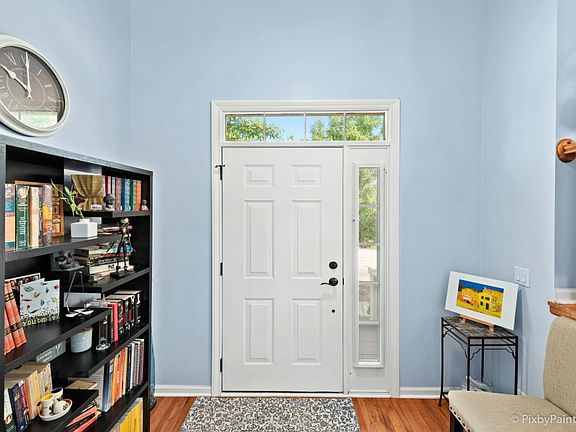 4th image of 479 E Railroad Ave