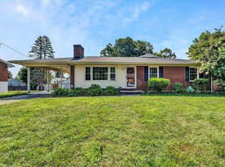 5136 Sugar Loaf Dr, Roanoke, VA