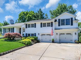 93 Spruce Dr, Fair Haven, NJ 07704
