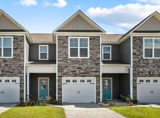 335 S Stingray Ln, Sneads Ferry, NC 28460