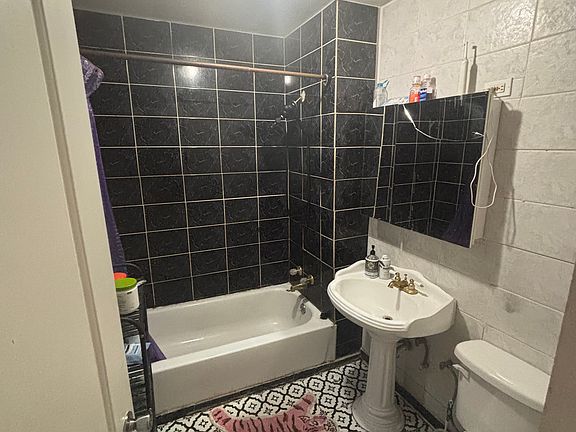 2nd image of 2504 W Division St