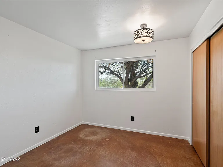 8801 E Buckboard Rd — Photo 12