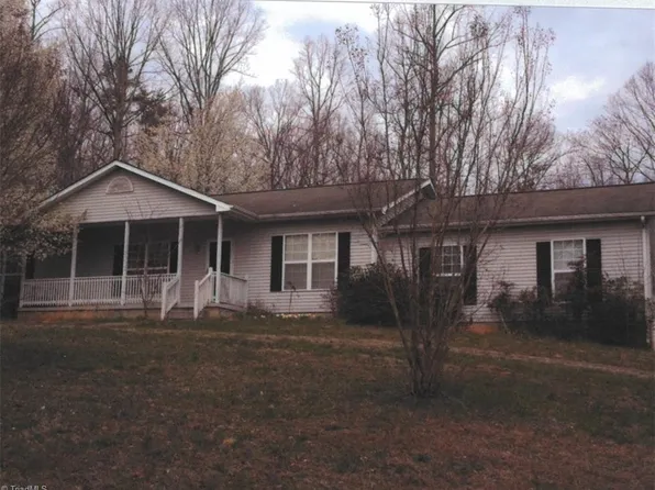 1492 Collinstown Rd, Westfield, NC 27053