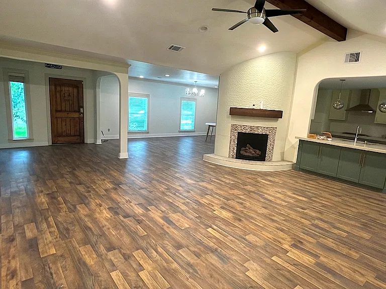 11007 Hillcroft Ave — Photo 5