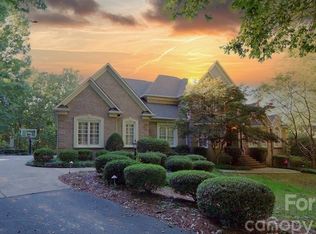 9230 Bradford Forest Dr, Harrisburg, NC 28075