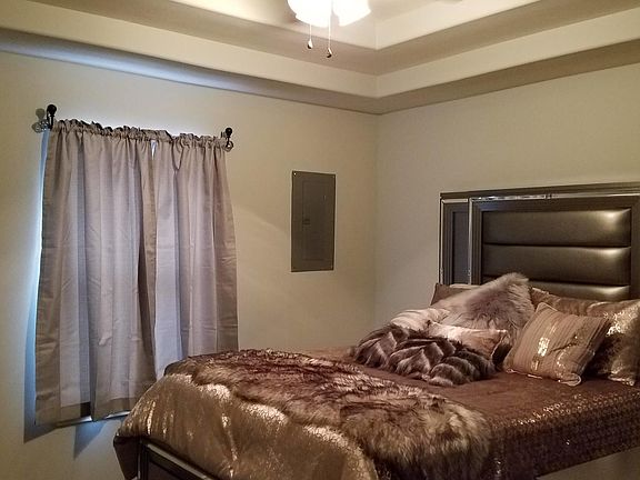 4th image of 2314 Candlelight Ln APT A