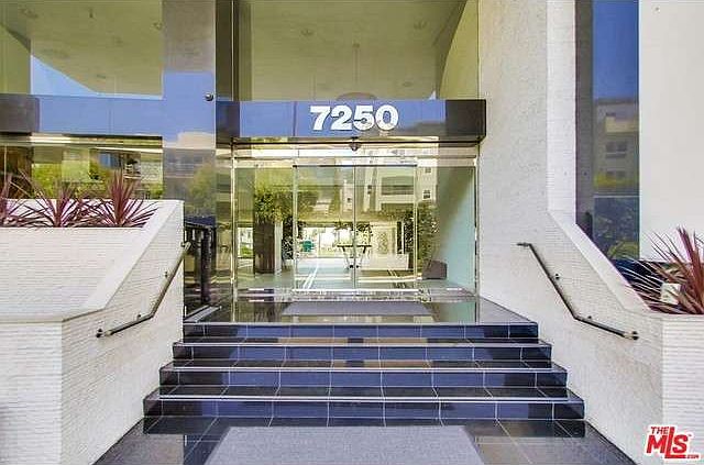 1st image of 7250 Franklin Ave Unit 915