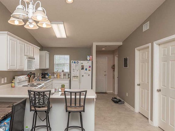 5th image of 7101 Joy St APT K5
