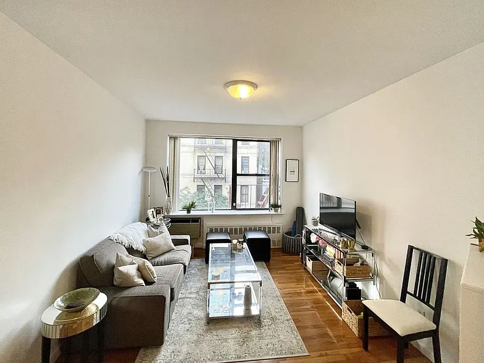 1st image of 500 1/2 E 84th St APT 4B