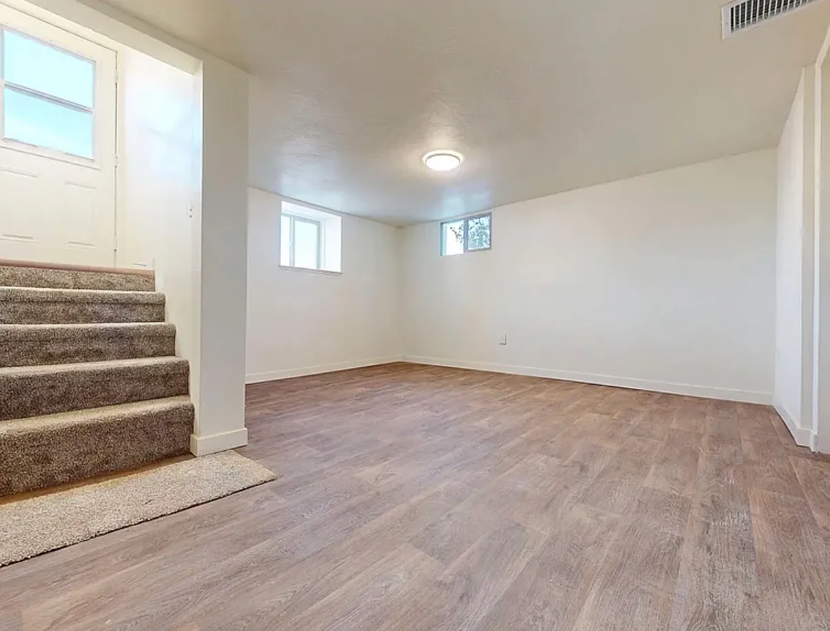 3 bed, 1700 sqft, $2,095 — Photo 2