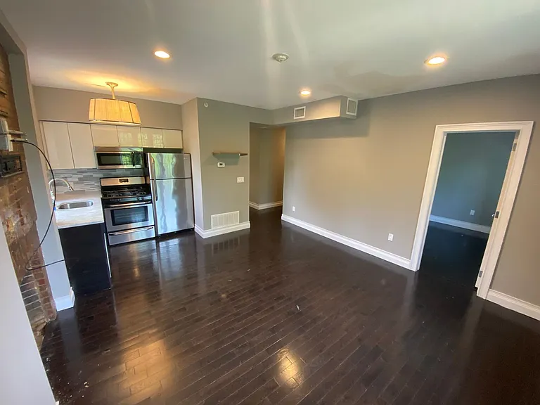 315 Whitney Ave — Photo 11