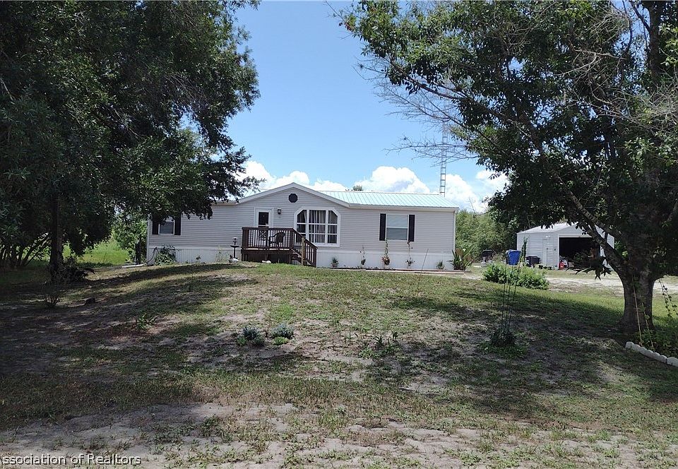 1st image of 120 Pine Tree Dr