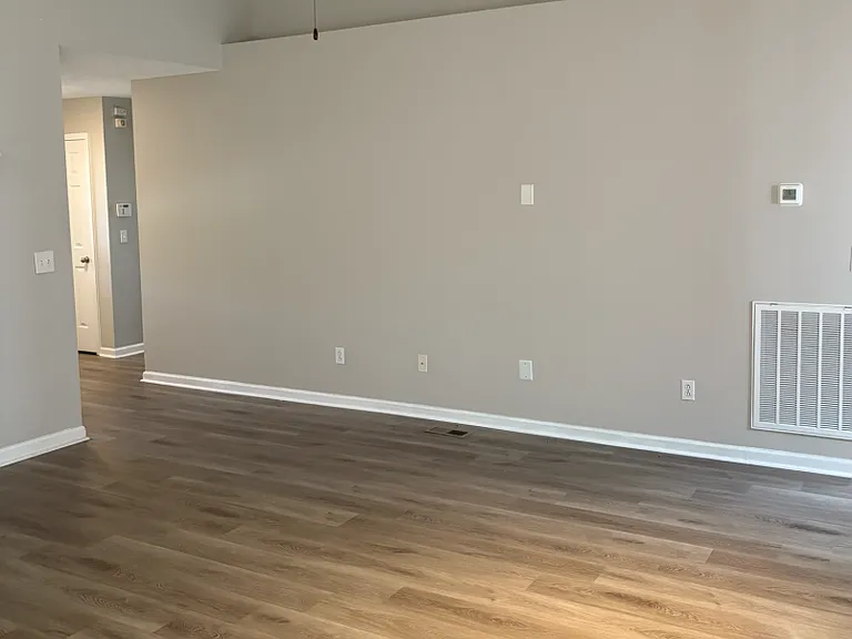 6428 Paddington Way — Photo 4