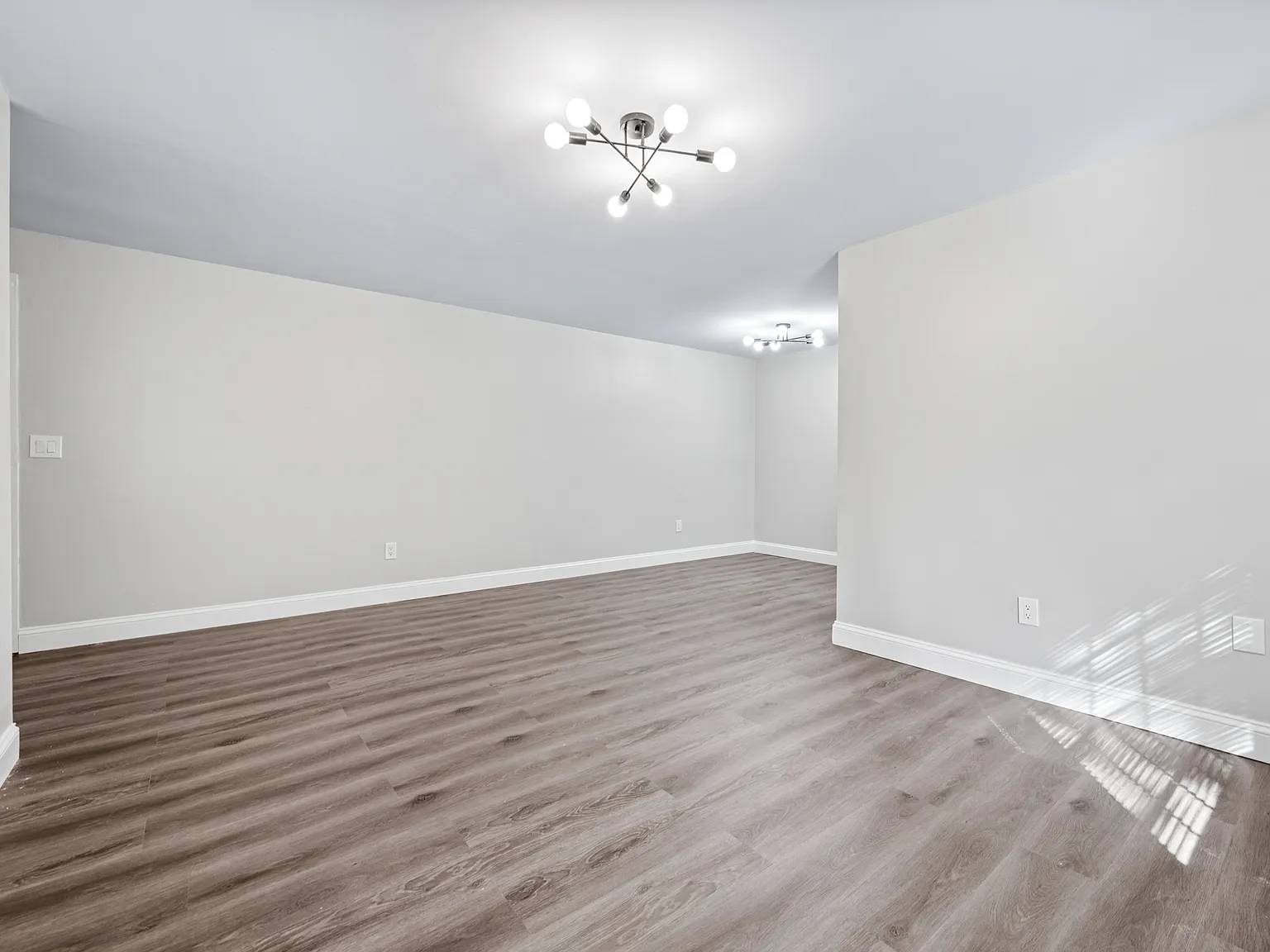 2 bed, 900 sqft, $1,625 — Photo 1
