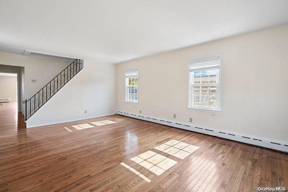 3 bed, 1.0 bath, 1522 sqft, $4,000 — Photo 3