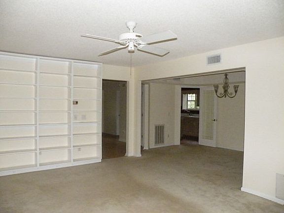 4th image of 90 River Bend Dr