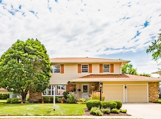 991 Lonsdale Rd, Elk Grove Village, IL 60007