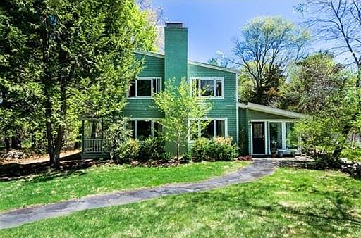 2nd image of 42 Village St