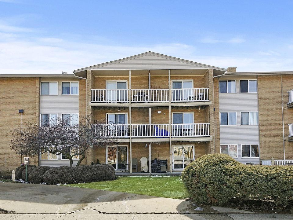 1st image of 910 Beau Dr Unit 203