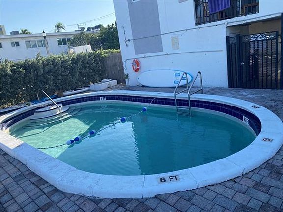 3rd image of 8101 Crespi Blvd APT 501