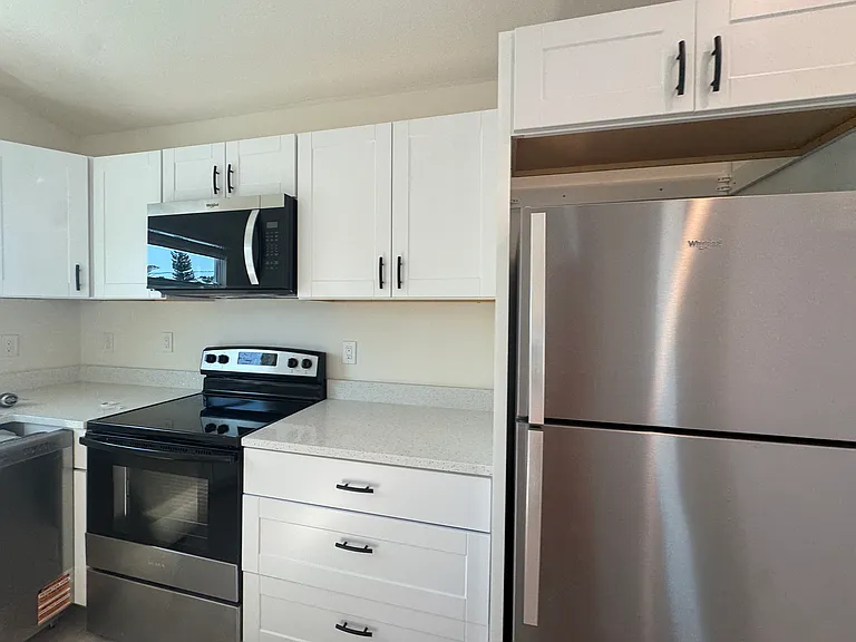 791 48th Ave N #1/2 — Photo 3