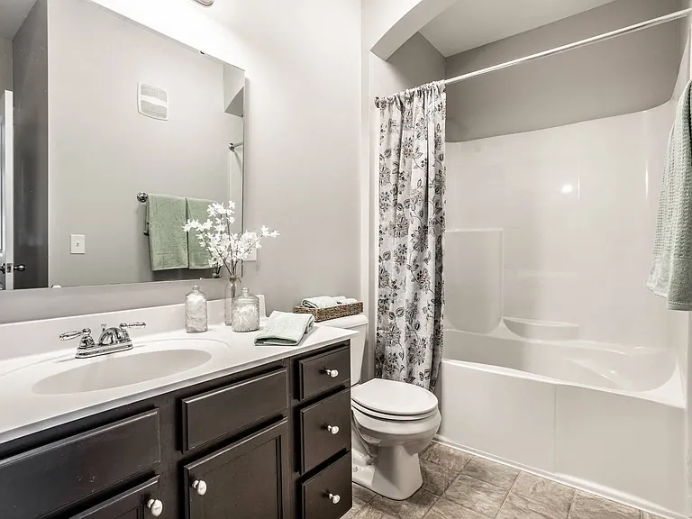The Fort Apartments — Photo 15