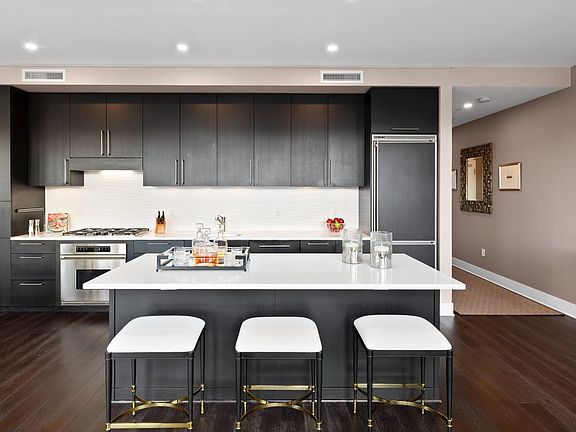 5th image of 937 NW Glisan St Unit 1431