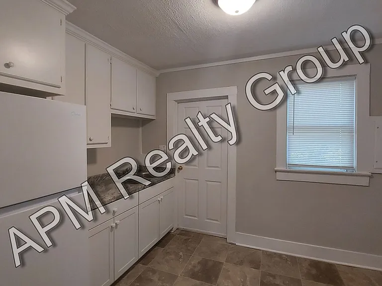 1512 Malinda Rd — Photo 9