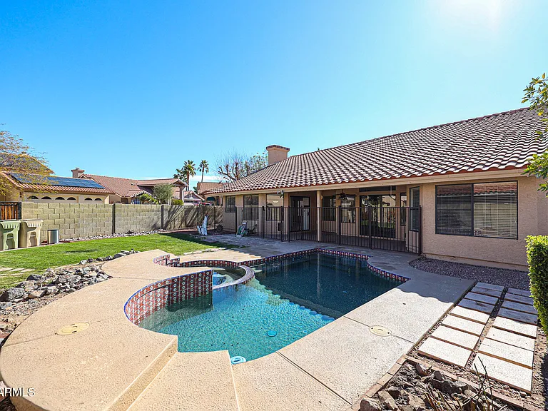 6910 W Kimberly Way — Photo 40