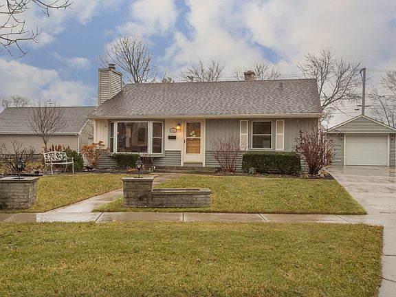 2nd image of 2069 Fargo Ave