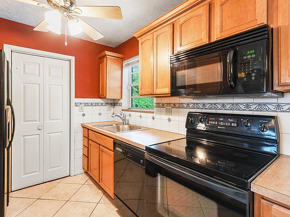 4th image of 919 W Jasmine Dr