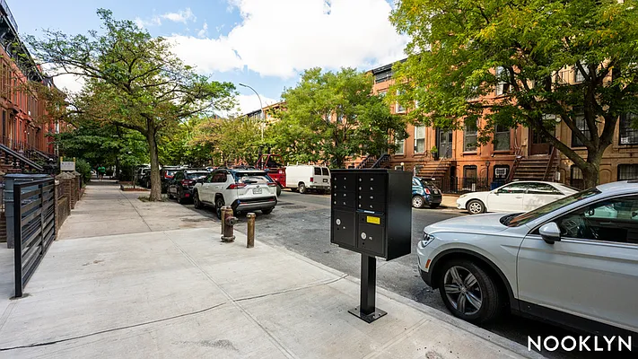 Rented by Nooklyn NYC LLC | media 4