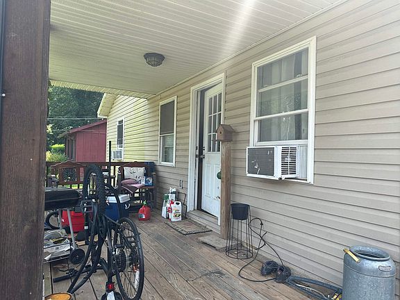 2nd image of 141 N Autumn Dr
