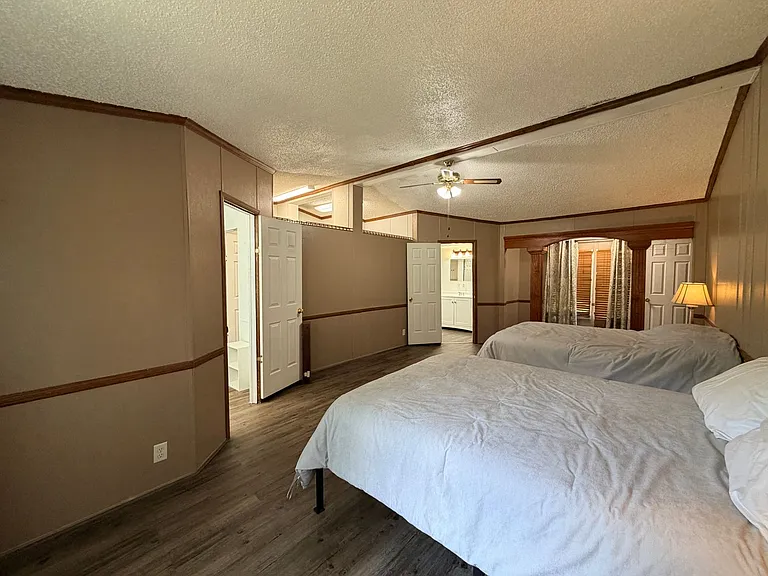 7810 W Lakeshore Dr — Photo 15