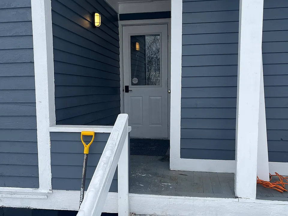 2 Parkhurst Rd #2