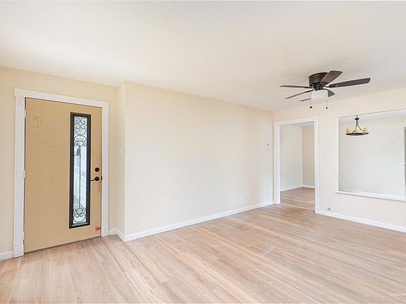 3rd image of 609 Elma St