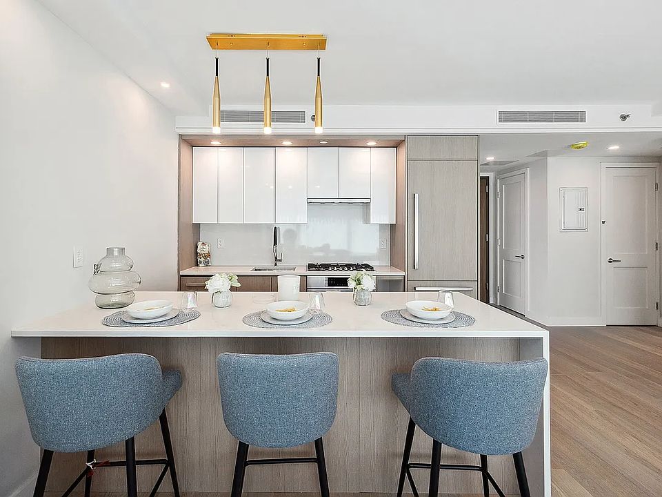 1st image of 38-20 Parsons Blvd Floor 7