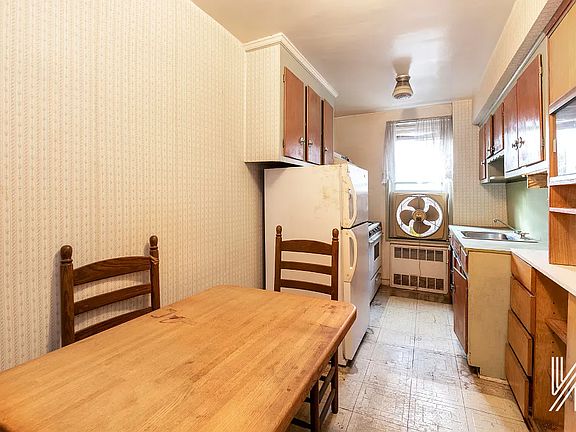 4th image of 33-05 92nd St #5F
