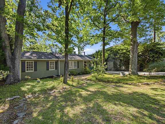 3rd image of 1047 Hilton Point Rd