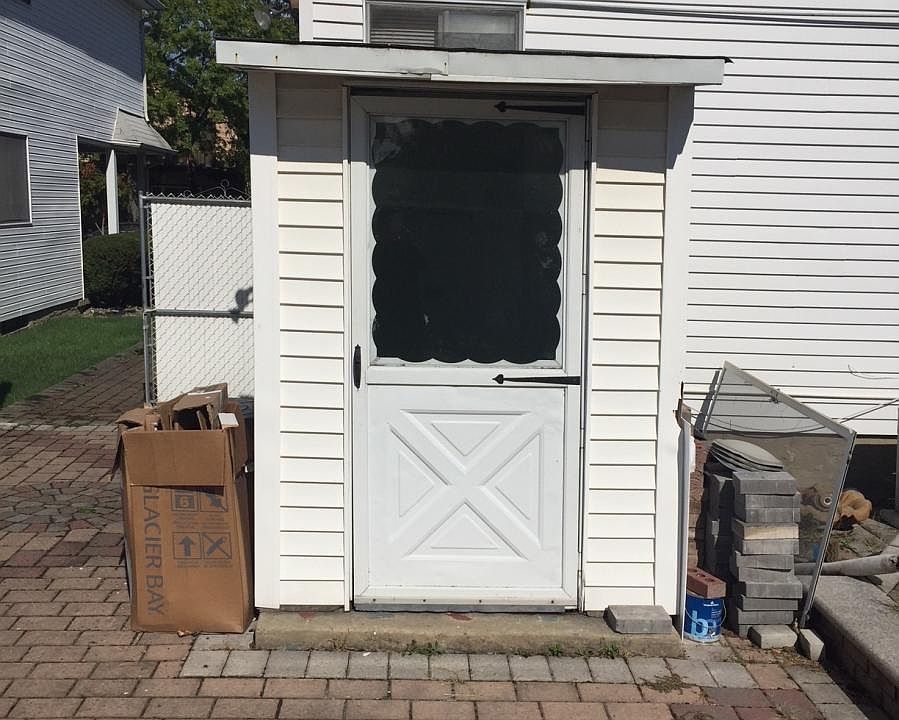 1st image of 31 Norwich St