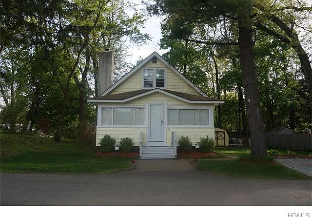 1st image of 27 Walnut St