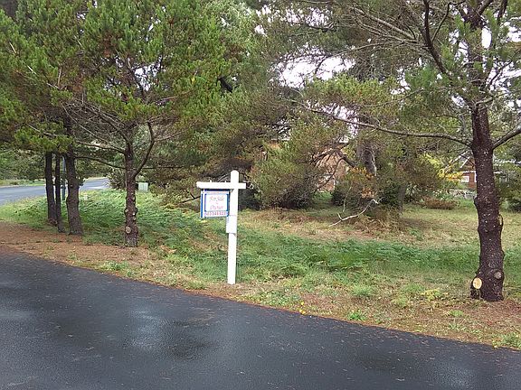 Close to park, town & beach